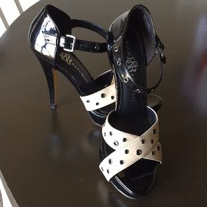 Rock & republic black and cream heels